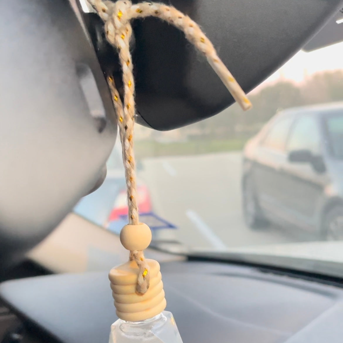 Hanging Essential oil car diffuser breathe well aromatherapy 